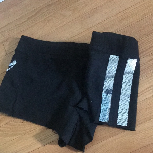 Black PINK fleece lined short shorts w/ drawstring - Picture 3 of 4